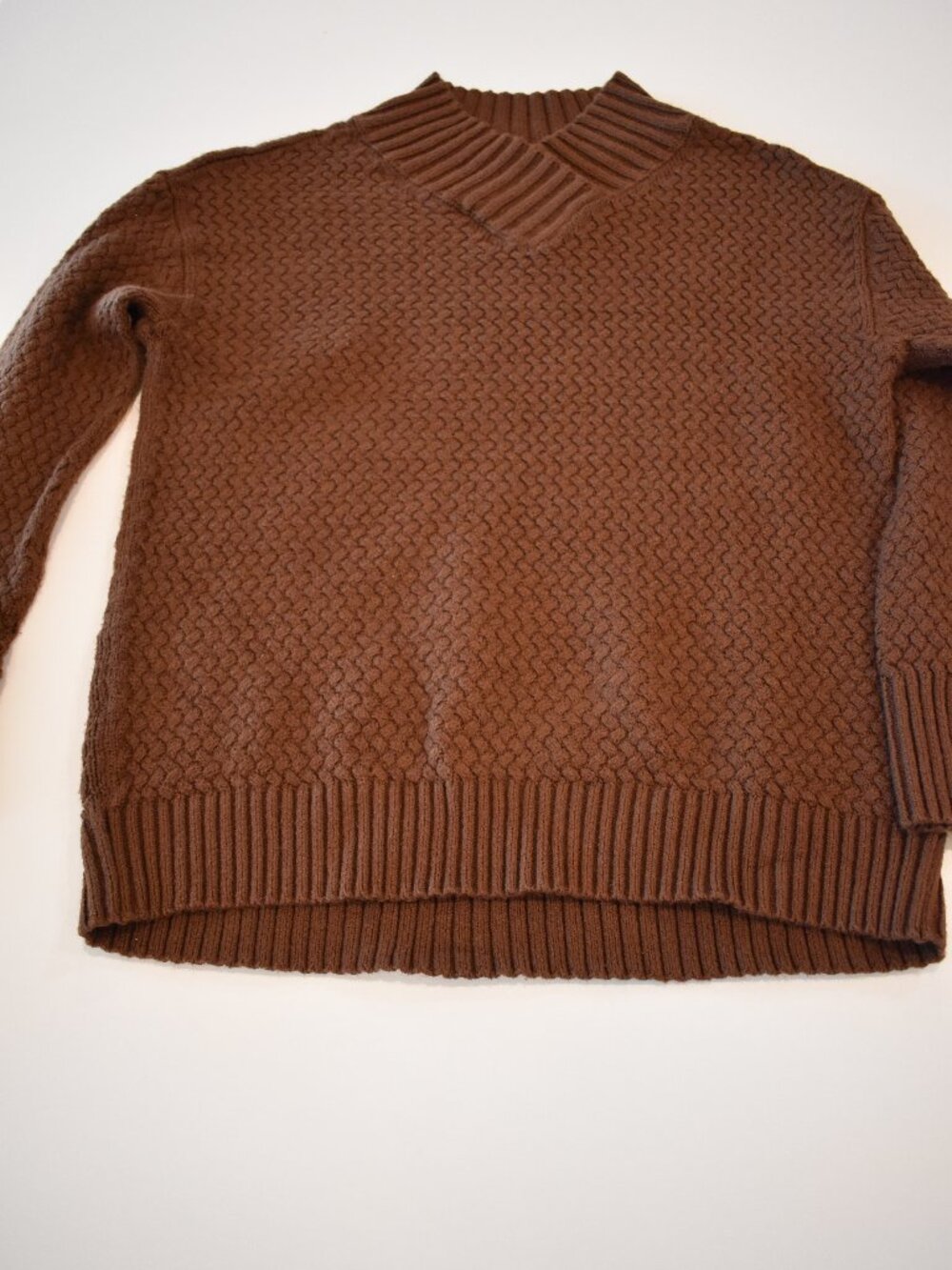 Talbots Women M Chocolate Brown Textured Basketweave V Neck Pullover Sweater